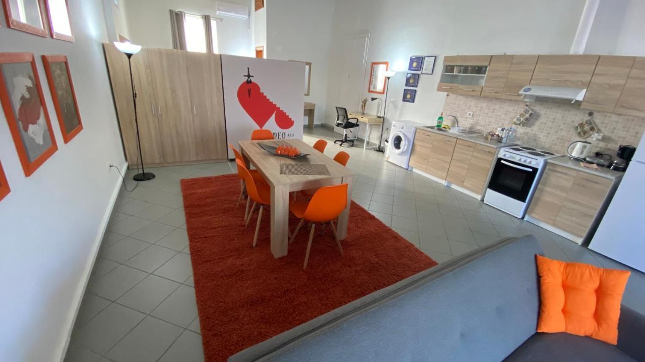 Appartement Patras Romeο House Extérieur photo